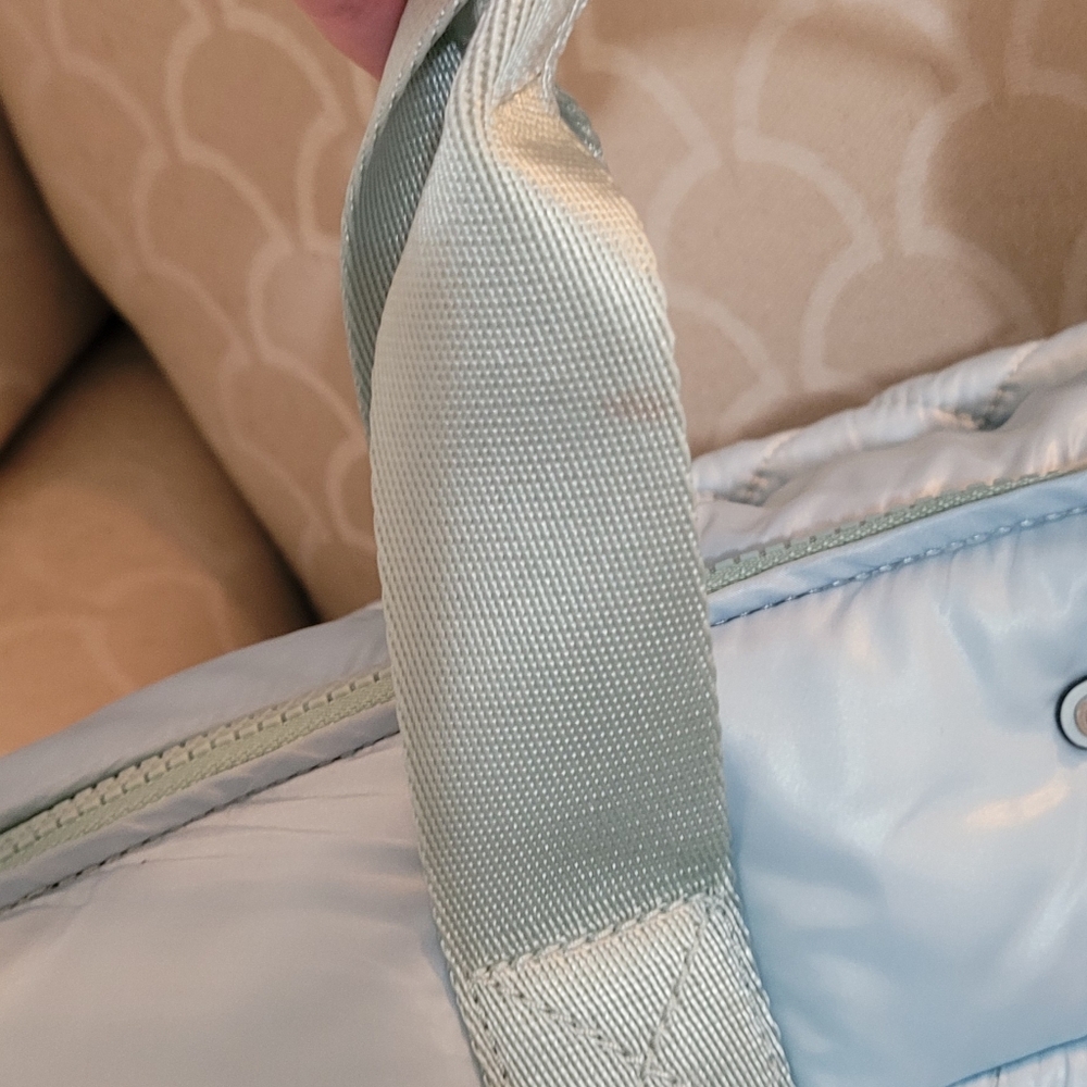 Micheal KORS Quilted Light Blue Travel Bag 19 In. Length and 14 In Deep. - Picture 5 of 17
